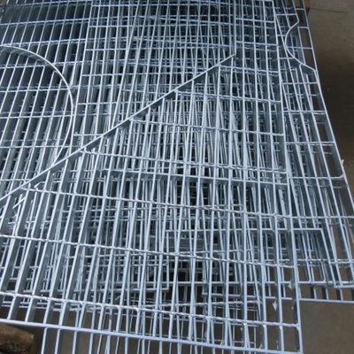 Antypoślizgowa ząbkowana stalowa metalowa krata nośna Bar Pitch 30mm odporny na korozję