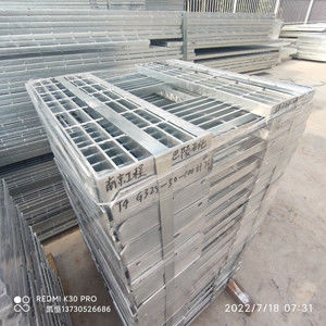 Płyta kratowa ze stali ocynkowanej na gorąco, niestandardowa kratka na pokrywę wykopu