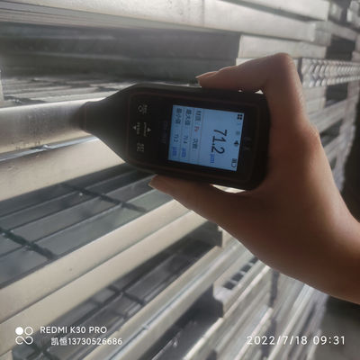 Płyta kratowa ze stali ocynkowanej na gorąco, niestandardowa kratka na pokrywę wykopu