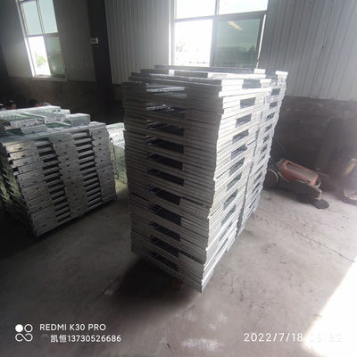 Płyta kratowa ze stali ocynkowanej na gorąco, niestandardowa kratka na pokrywę wykopu